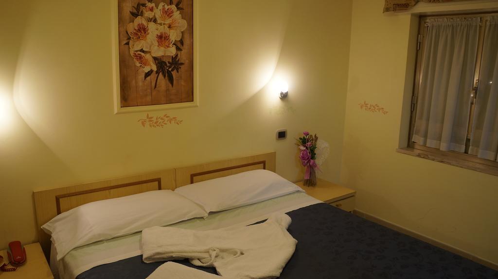 Hotel Villa Laura Fiuggi Room photo